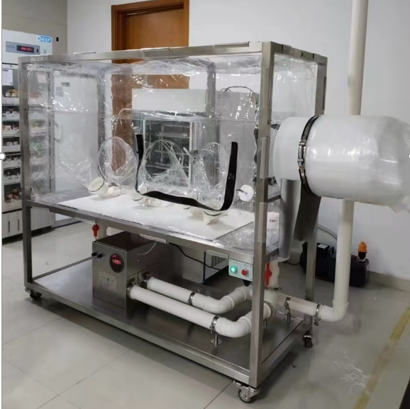 Freezer dryer Isolator